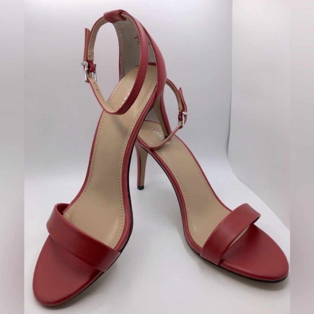 NWT Express || Ankle Strap Heeled Sandals👠 || Size 9 US